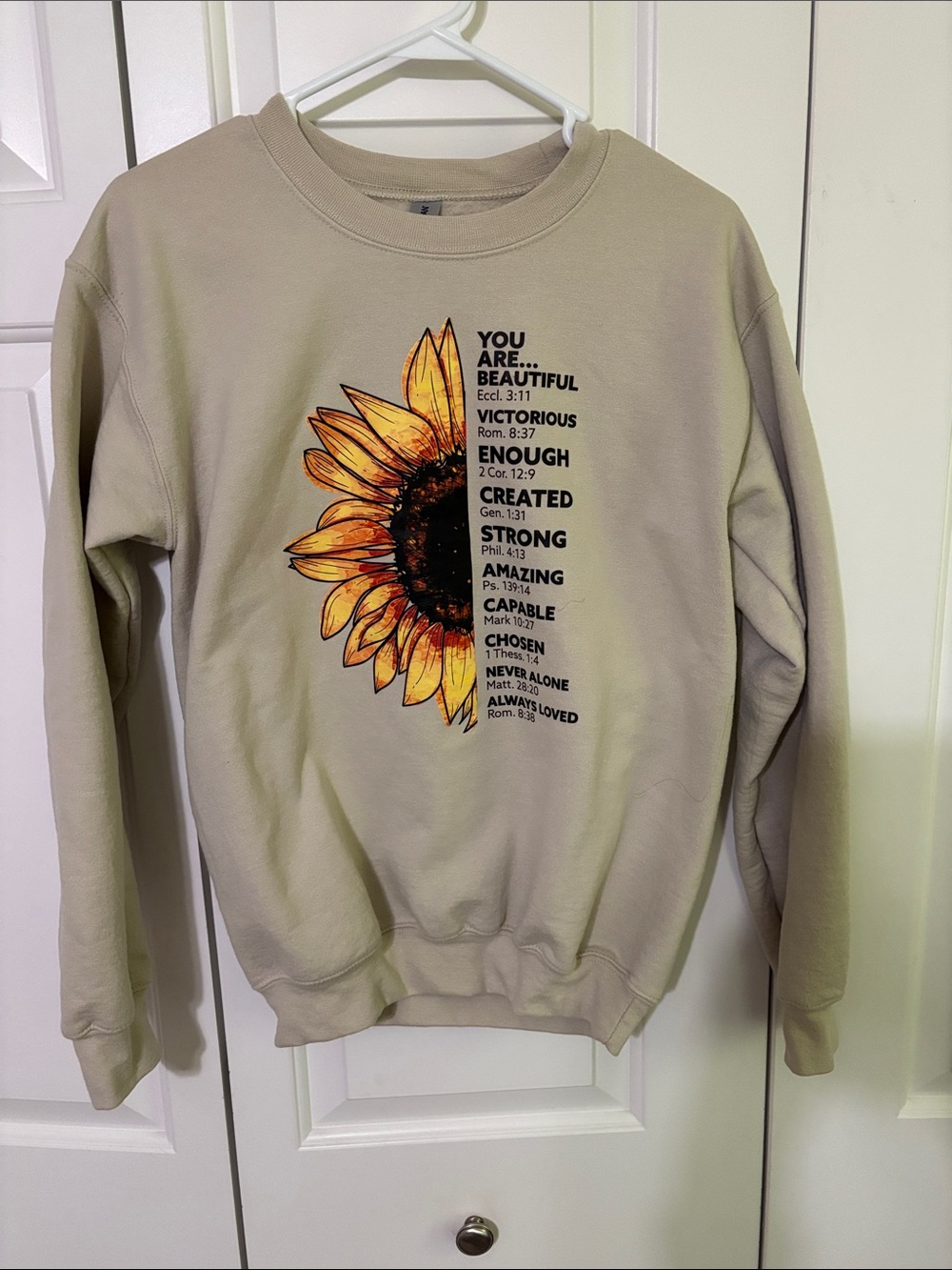 Gildan Beige Crewneck Sweatshirt Size S Sunflower Graphic & Scripture References